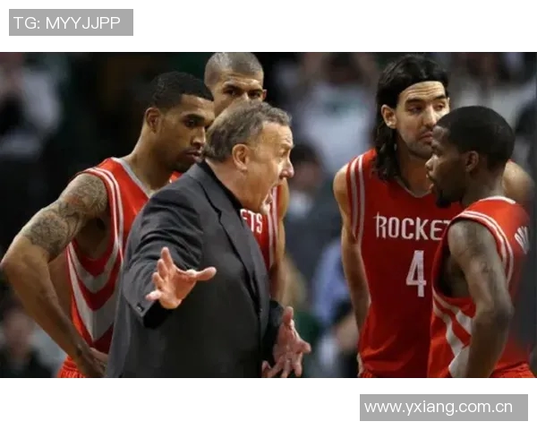 阿德尔曼批评C约翰逊放弃投篮以迎合球队风格的做法